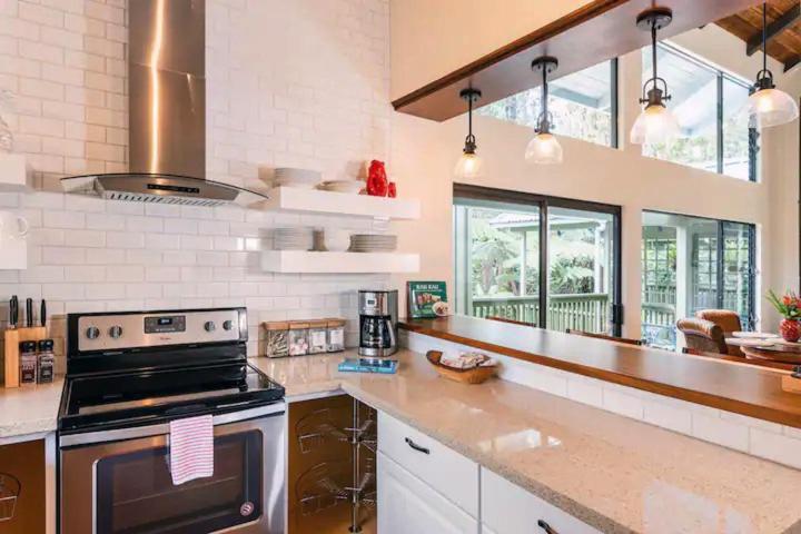 Hale Ho'Okipa Villa Волкейно Екстериор снимка